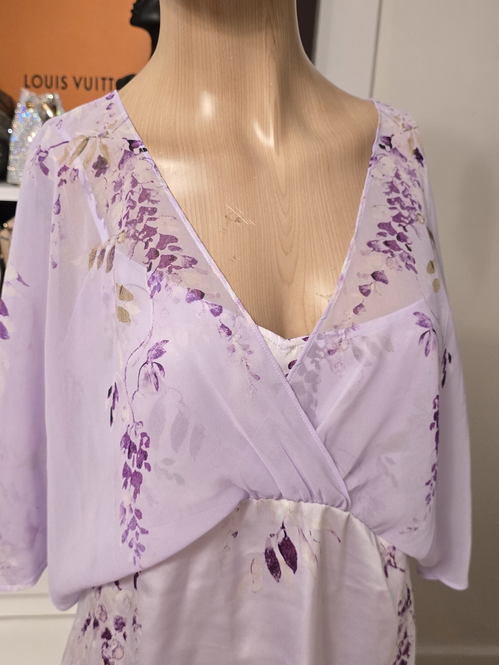 White House Black Market Lavender-Purple Top Size S